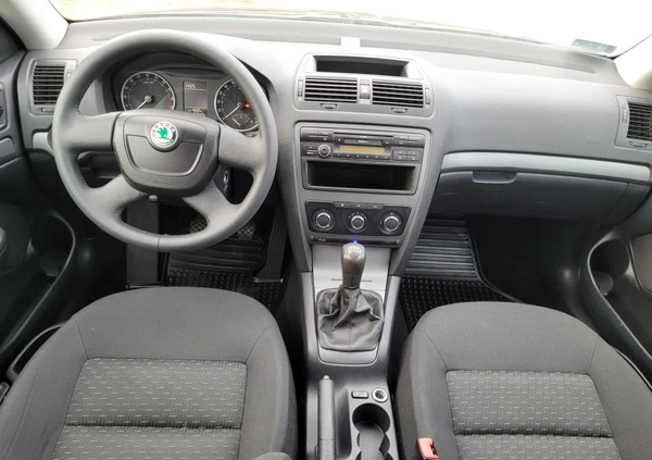 Skoda Octavia cena 24990 przebieg: 179000, rok produkcji 2011 z Kutno małe 466